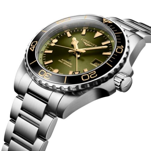 watch-man-longines-hydroconquest-collection-41mm-automatic-steel-detail-l37904066